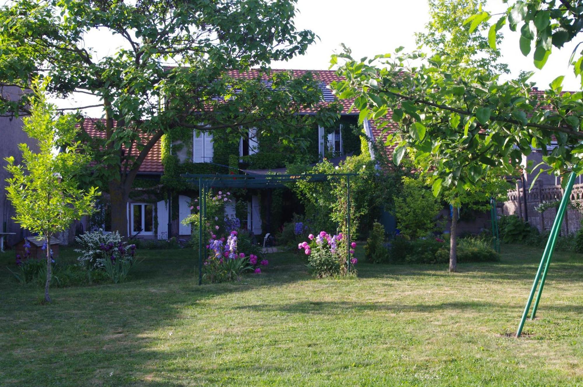 Chambres d'hôtes Au presbytère Racrange Esterno foto